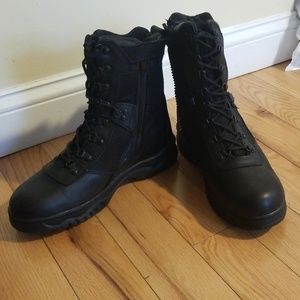 Tactical boots